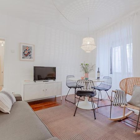 Typical Alfama Apartment, By Timecooler Lizbona Zewnętrze zdjęcie